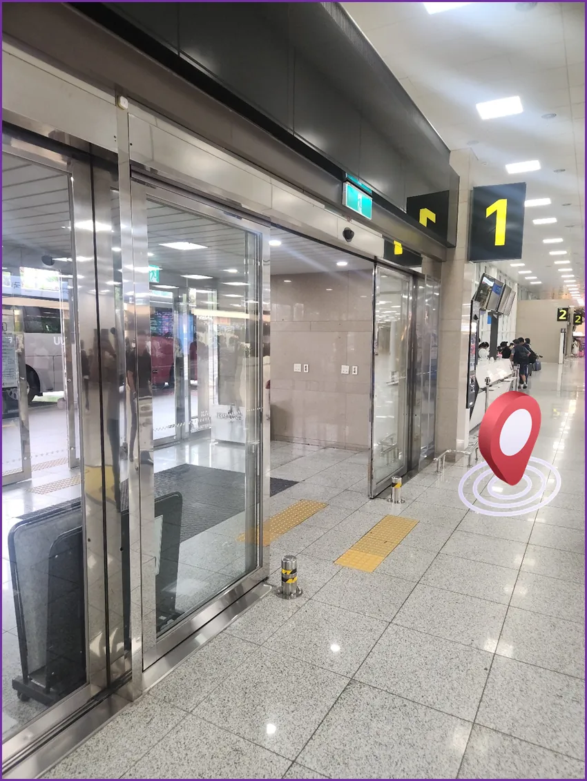 Jeju International Airport: meeting point, photo 1
