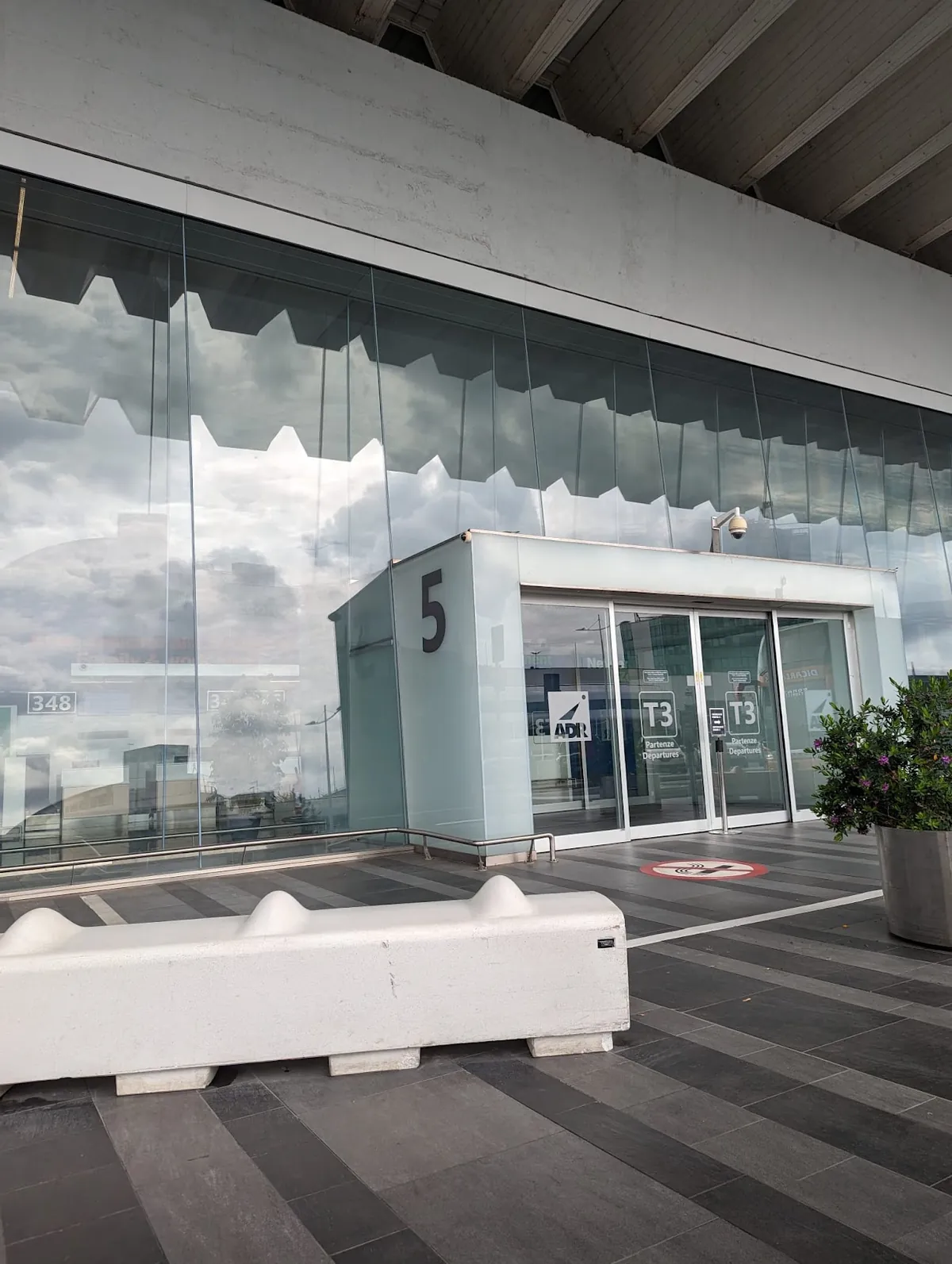 Rome Fiumicino Airport: meeting point, photo 1