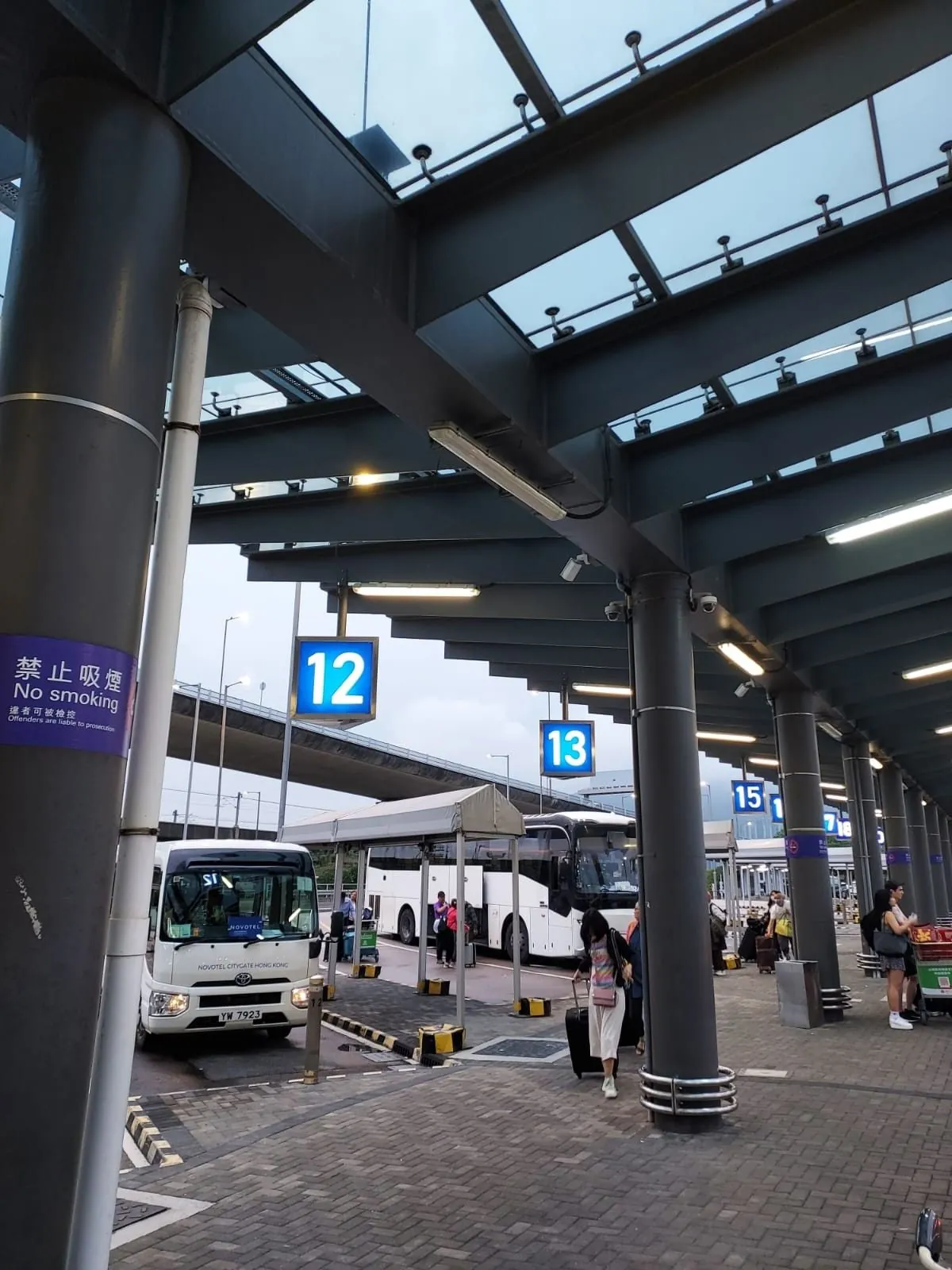 Hong Kong International Airport: meeting point, photo 1