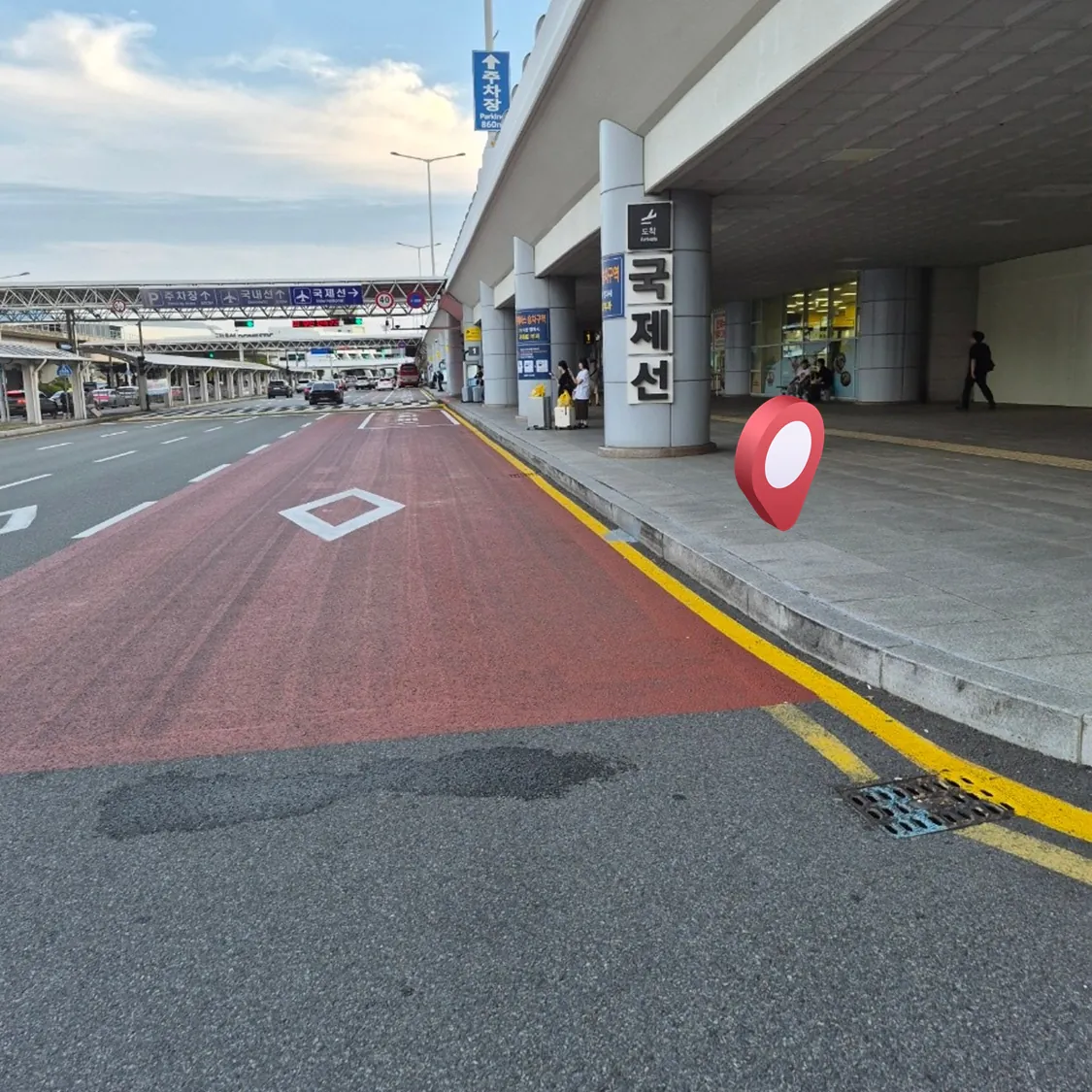 Gimhae International Airport: meeting point, photo 1